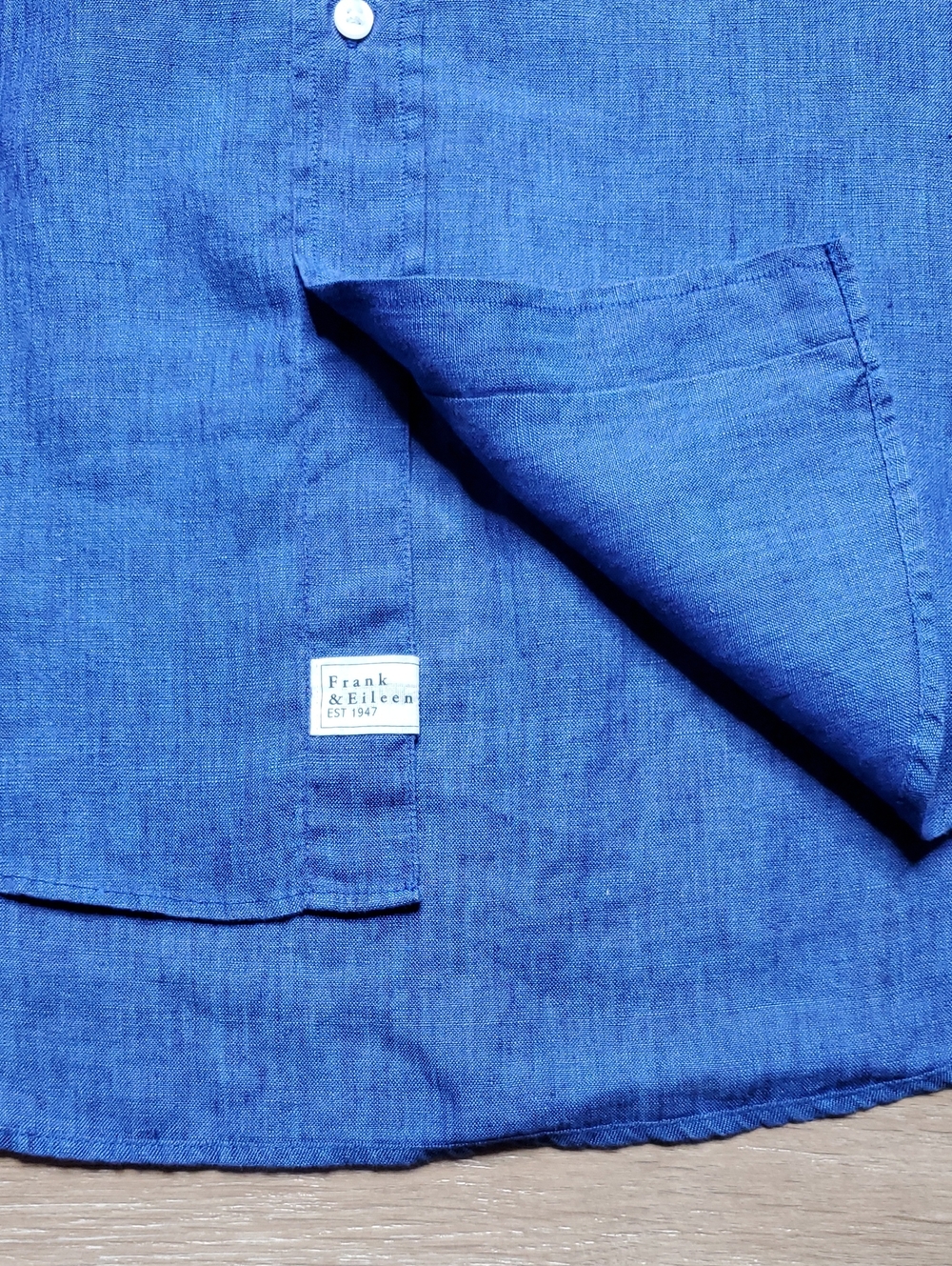 Frank & Eileen Sleeveless Button Down Shirt in Famous Blue Womens Size XS - Picture 4 of 7